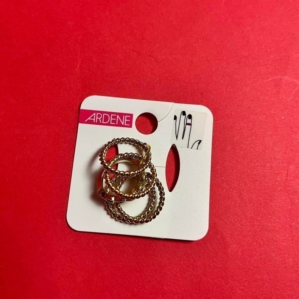 Gold ring set  💛💛​​​​​​​​​​​​​​​​​​​​​​